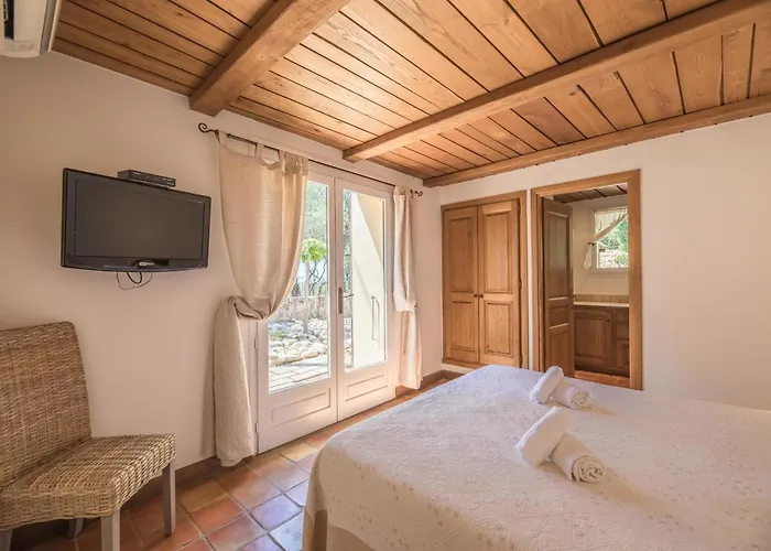 Tavara Di Porto-vecchio Villa *